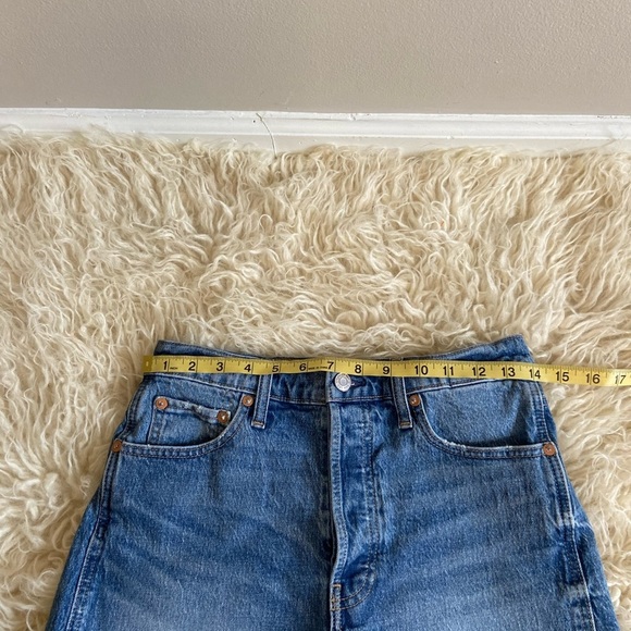 GAP Medium Wash Raw Hem Denim Cheeky Jean Shorts, size 4/27T - Picture 9 of 11